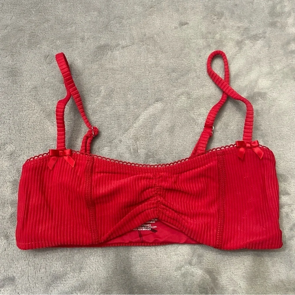 New! Frankie’s Bikinis Cleo Ribbed Bikini Top Red 10711